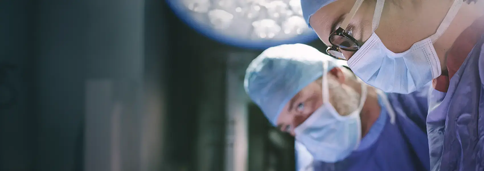 TAVR doctors in surgery