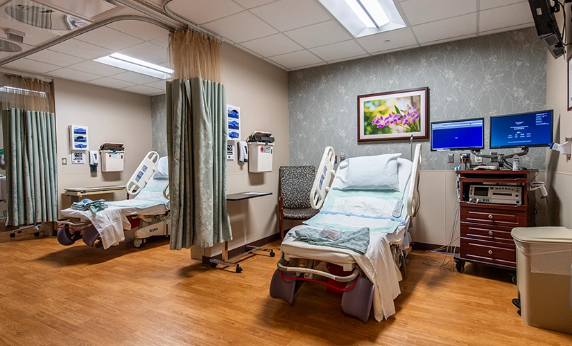 Patient room in Kenosha birthing center at Aurora Medical Center